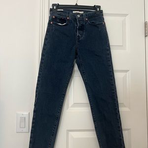 Levi’s Wedgie jeans